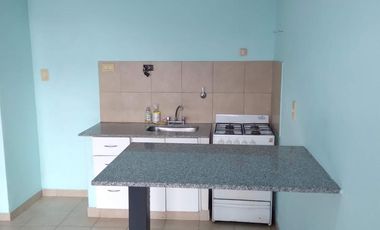 Departamento 2 ambientes en Planta Baja en Pequeño Complejo.