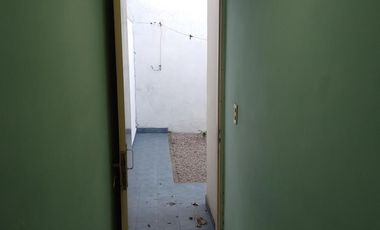 Departamento 2 ambientes en Planta Baja en Pequeño Complejo.