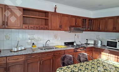 Se alquila, Casa de 3 dormitorios Equipada, B. Renke, Plottier