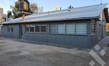 Se alquila, Casa de 3 dormitorios Equipada, B. Renke, Plottier