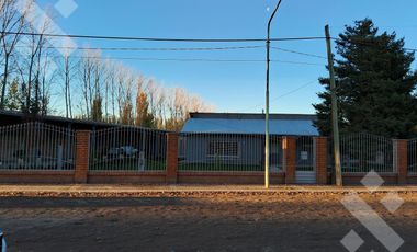 Se alquila, Casa de 3 dormitorios Equipada, B. Renke, Plottier