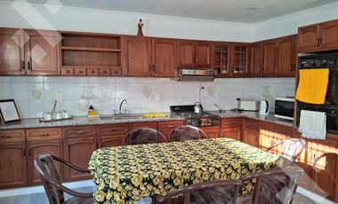 Se alquila, Casa de 3 dormitorios Equipada, B. Renke, Plottier
