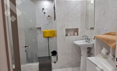 Se alquila, Casa de 3 dormitorios Equipada, B. Renke, Plottier