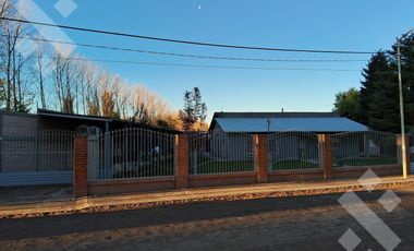 Se alquila, Casa de 3 dormitorios Equipada, B. Renke, Plottier