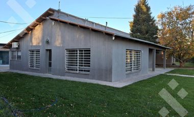 Se alquila, Casa de 3 dormitorios Equipada, B. Renke, Plottier