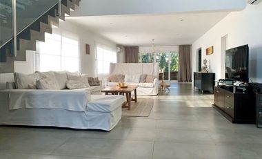 Casa en alquiler anual con o sin muebles, Los Lagos en Nordelta