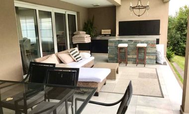 Casa en alquiler anual con o sin muebles, Los Lagos en Nordelta
