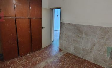 Casa 3 Ambientes en Alquiler Lanus Oeste