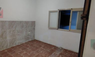 Casa 3 Ambientes en Alquiler Lanus Oeste