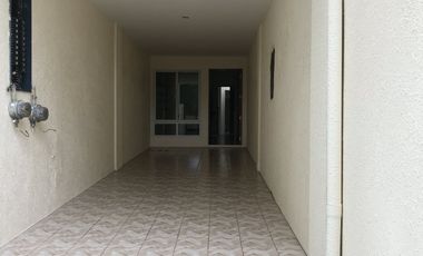 4 Storey Townhouse with 4Br and 3Car Garage FOR SALE/LEASE in Scout area Brgy. Laging Handa, QC