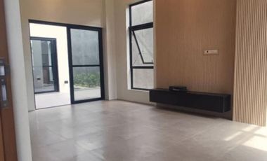 For Sale: House & Lot in BF Resort, Las Piñas