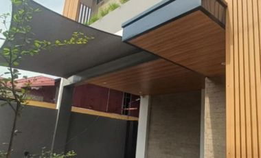 For Sale: House & Lot in BF Resort, Las Piñas