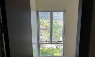 PREMIUM 3 Bedroom 25K MONTHLY Condo unit for sale rent to own in Makati City San Lorenzo Place RFO near Train MRT3 Magallanes Station Airport