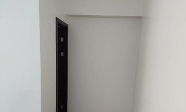 PREMIUM 3 Bedroom 25K MONTHLY Condo unit for sale rent to own in Makati City San Lorenzo Place RFO near Train MRT3 Magallanes Station Airport