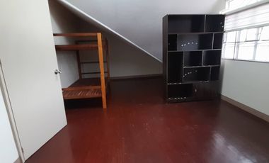 For Rent 5-Bedroom Semi-Furnished Townhouse in Hernan Cortes, Mandaue City, Cebu