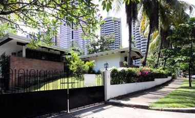 For Rent/Lease: 3 Bedroom House in Urdaneta Village Makati