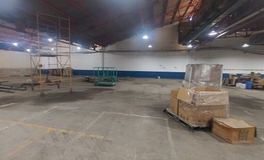 SE RENTA BODEGA AVENIDA OCEANÍA