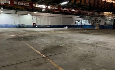 SE RENTA BODEGA AVENIDA OCEANÍA