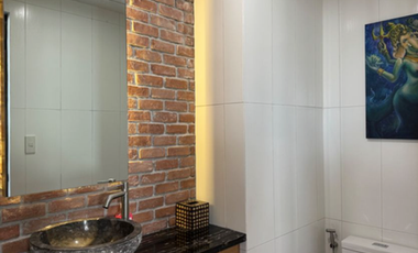 175 sqm 3 Bedroom Penthouse in Eton Residences, Makati City