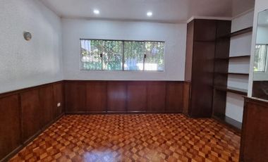 PN55735 Bungalow House with Pool for Rent in San Juan!