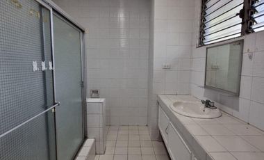 PN55735 Bungalow House with Pool for Rent in San Juan!