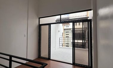 For Sale Townhouse(Residential) IN GALAS QC