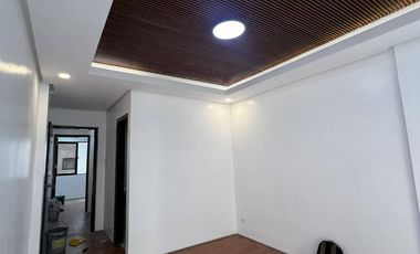 For Sale Townhouse(Residential) IN GALAS QC