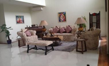 Spacious Classic House For Rent in Dasmarinas Village, Makati City