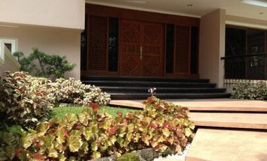 Renovated & Classic Style House For Rent in Dasmarinas Village, Makati City