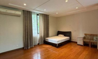 For Rennt 4 Bedroom House in Dasmarinas Village Makati