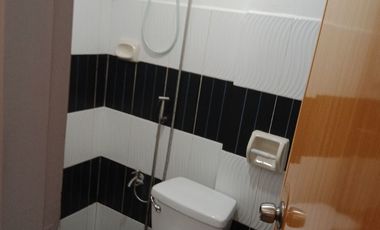 Sacrifice Sale Income Generating Building range P350k - P450K in Sta Cruz Mla