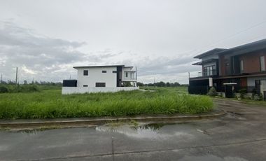 FOR SALE RESIDENTIAL LOTS WITHIN AN EXCLUSIVE COMMUNITY NEAR SM PAMPANGA