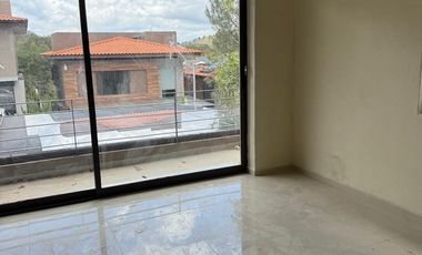 CASA EN RENTA EN CLUB Y DENTRO DEL CAMPO DE GOLF ALTOZANO, MORELIA