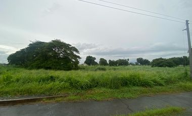 FOR SALE RESIDENTIAL LOTS WITHIN AN EXCLUSIVE COMMUNITY NEAR SM PAMPANGA & NLEX