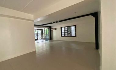 5 Bedrooms House and Lot for Rent at Pasay City