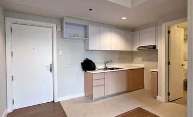 49 sqm 1BR for Rent in The Arton Place by Rockwell, Quezon City