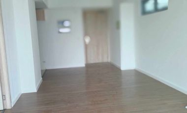 1BR UNIT IN PATIO SUITE with parking FOR SALE