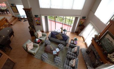 House For Sale in Canyonwoods with View of Taal Lake. Near Tagaytay