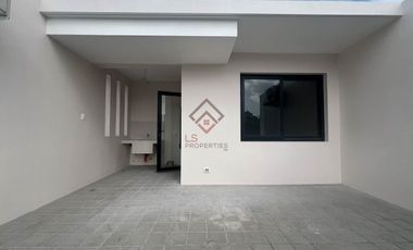 FOR SALE Brand New Modern, Bright, and Airy 4-Unit Townhouse in San Juan - SH73