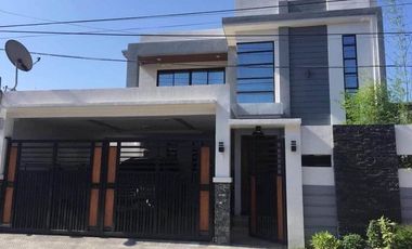 Villa Isabel Phase II 4BR with balcony, clean title in City of San Fernando