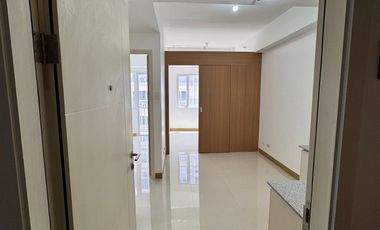 South 1 Residences Two Bedroom with balcony beside SM SOUTHMALL Las Piñas