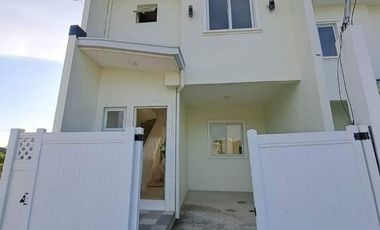 3-Bedroom Lincoln Townhouse Unit for Sale at Pleasantfields in Tanza, Cavite