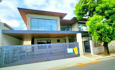 For Sale: Brand New Elegant Modern House With Elevator in BF Homes Parañaque