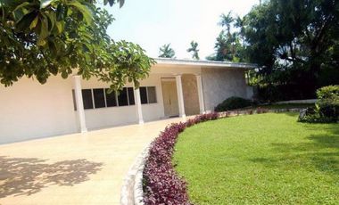 Luxury 4 Bedroom House for Rent/Lease at Forbes Park Makati(All Direct Listings)