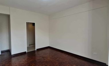 WOODSTOWN CONDOMINIUM