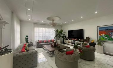 Grand Mediterranean Home 5 bedrooms for sale, Angeles