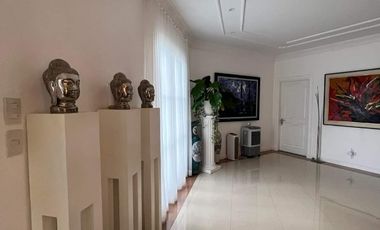 Grand Mediterranean Home 5 bedrooms for sale, Angeles