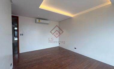 FOR SALE Ultra Modern Townhouse in Multinational Village - SH10