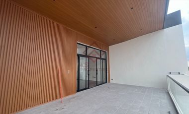 FOR SALE Ultra Modern Townhouse in Multinational Village - SH10