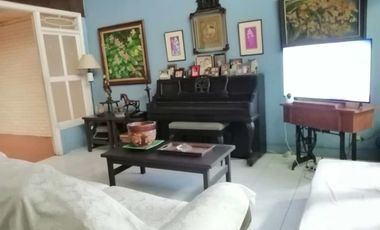 For Sale 1 Main House and 1 Apartment at Brgy. Tejeros Makati City